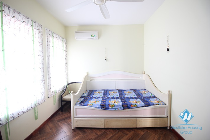 A huge 5  bedroom villa with indoor swimming pool for rent in Vuon Dao